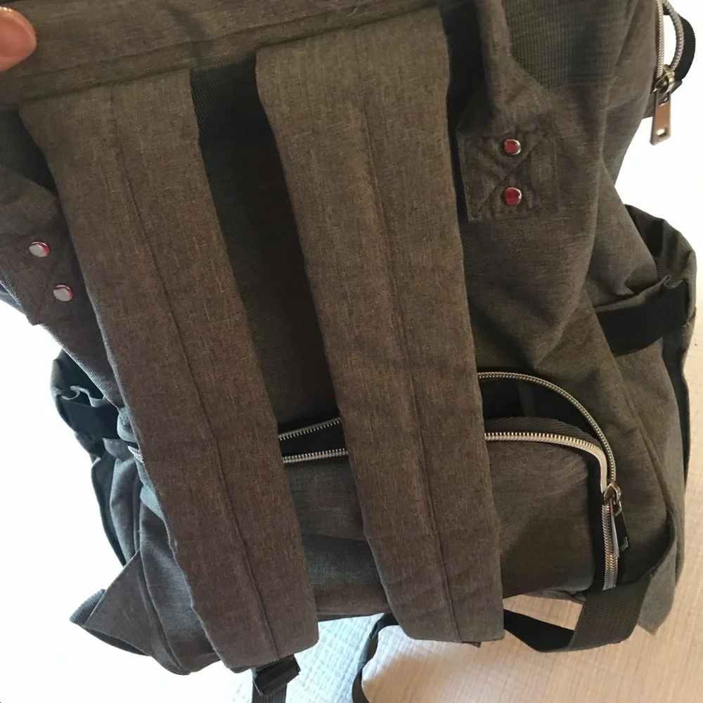 Keababies gray diaper bag / travel backpack